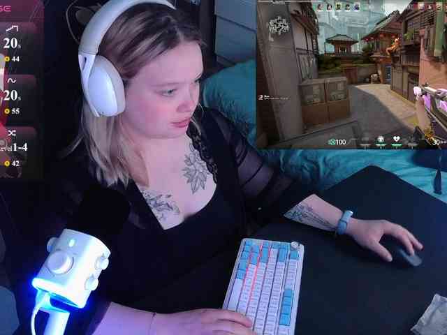 AlinaAdams webcam