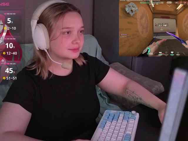 AlinaAdams webcam
