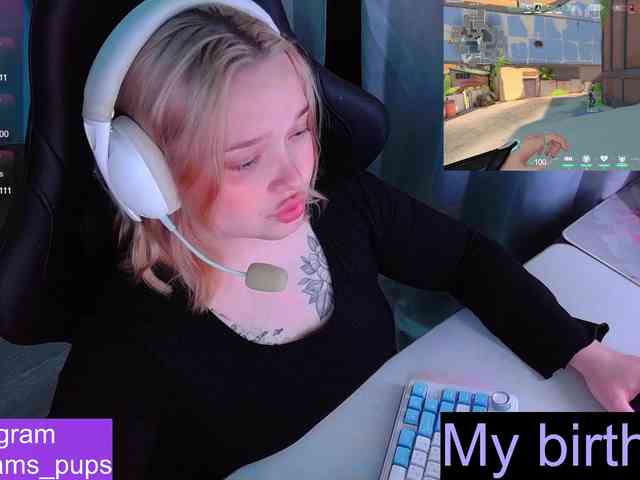 AlinaAdams webcam