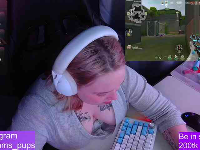 AlinaAdams webcam