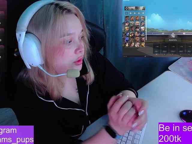 AlinaAdams webcam
