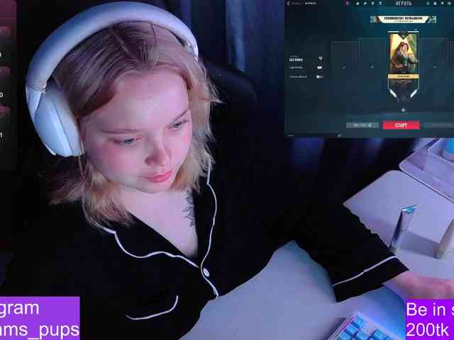 AlinaAdams webcam
