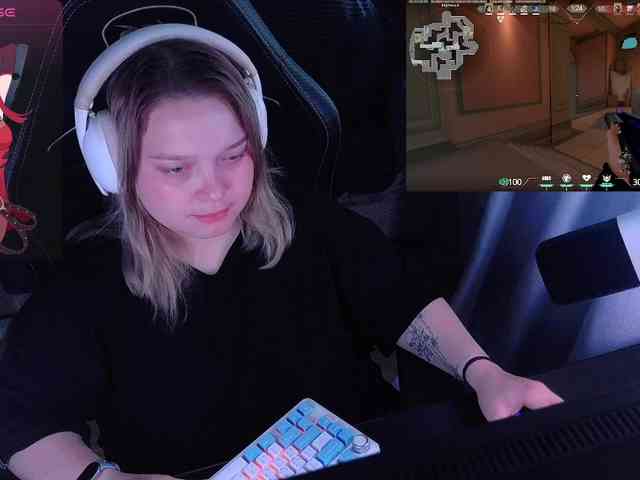 AlinaAdams webcam