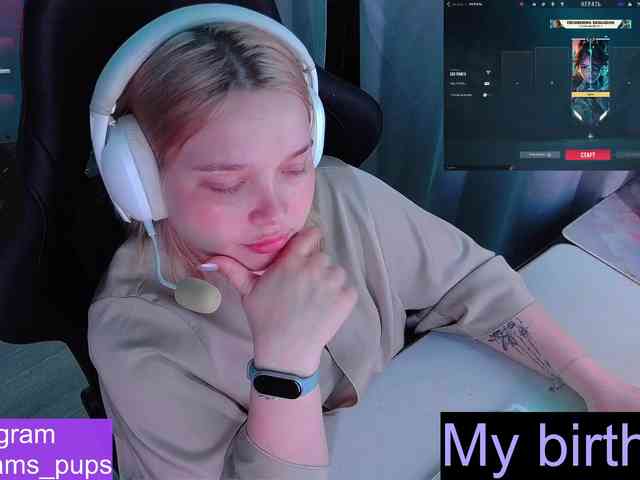 AlinaAdams webcam