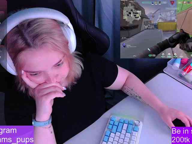 AlinaAdams webcam