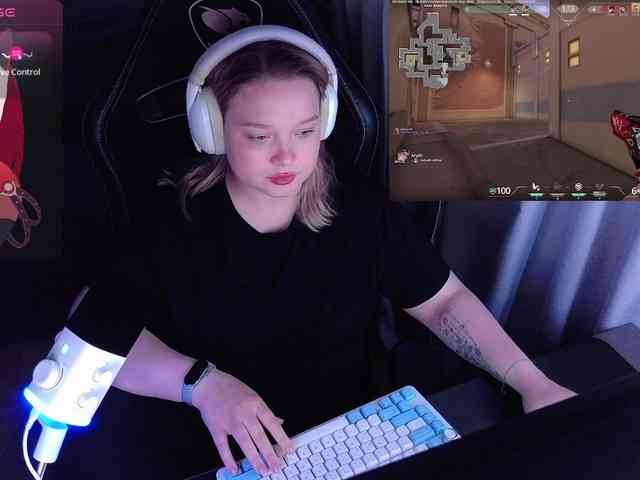 AlinaAdams webcam