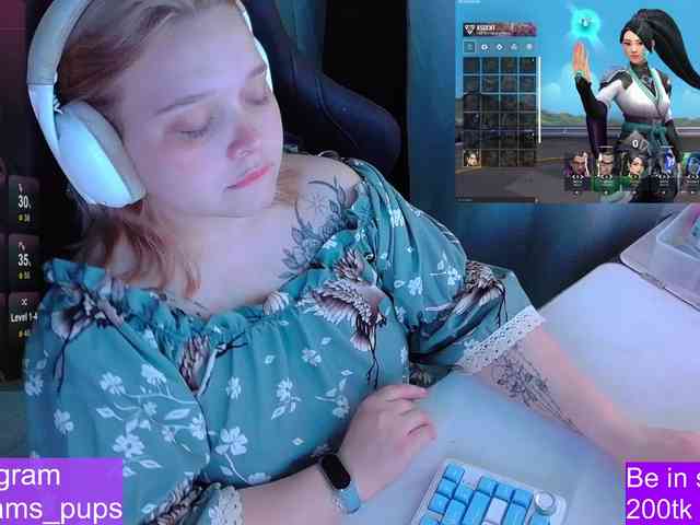 AlinaAdams webcam