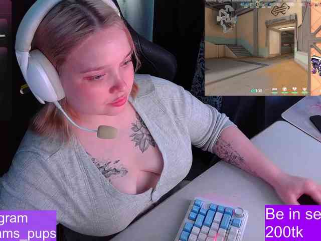 AlinaAdams webcam