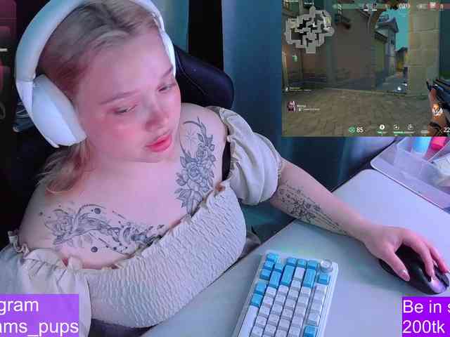 AlinaAdams webcam