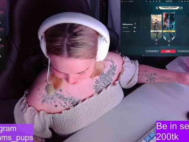 AlinaAdams webcam