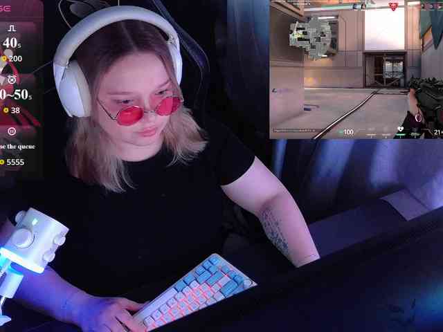 AlinaAdams webcam
