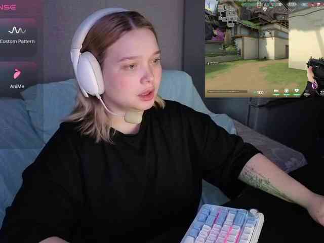 AlinaAdams webcam