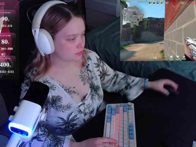 AlinaAdams webcam