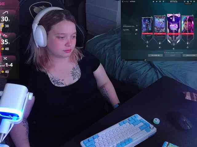 AlinaAdams webcam