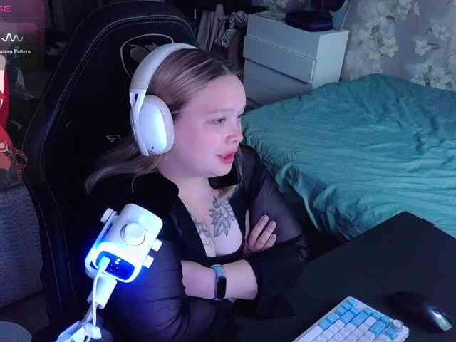 AlinaAdams webcam