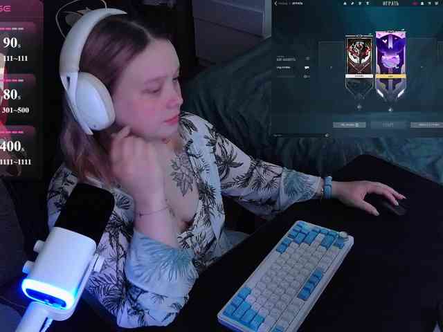 AlinaAdams webcam