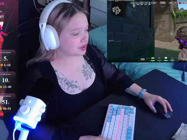 AlinaAdams webcam