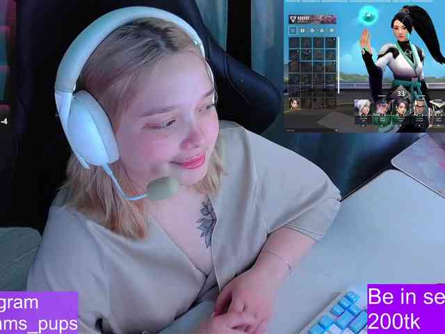 AlinaAdams webcam