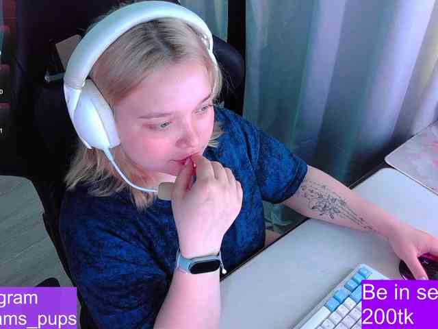 AlinaAdams webcam