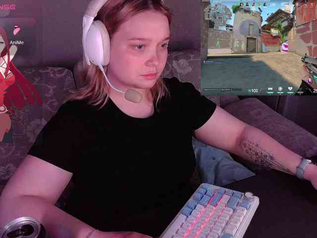 AlinaAdams webcam