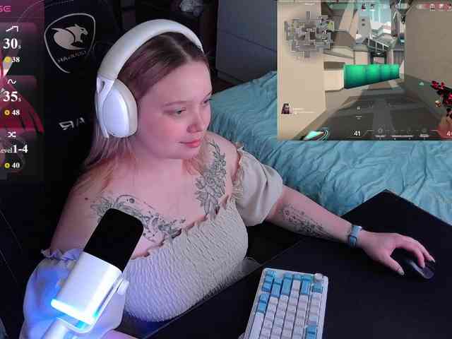 AlinaAdams webcam