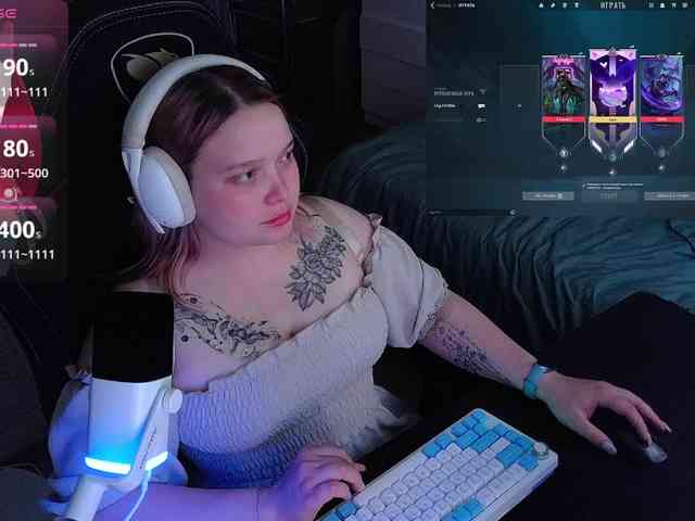 AlinaAdams webcam