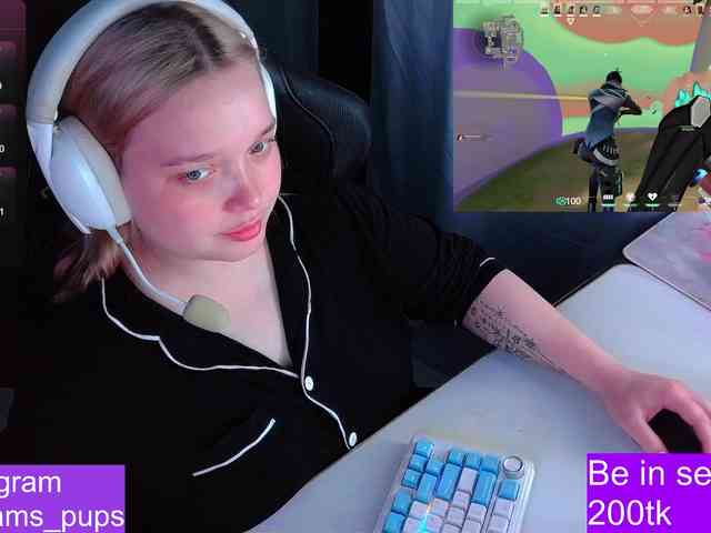 AlinaAdams webcam