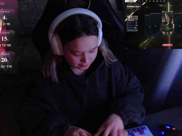 AlinaAdams webcam