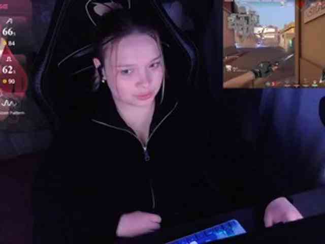 AlinaAdams webcam
