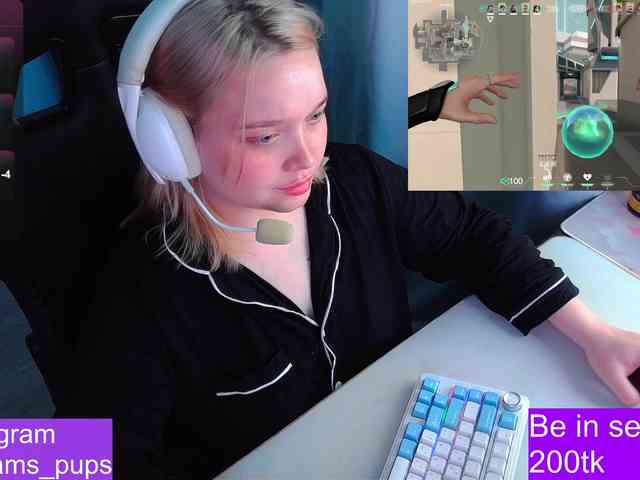 AlinaAdams webcam