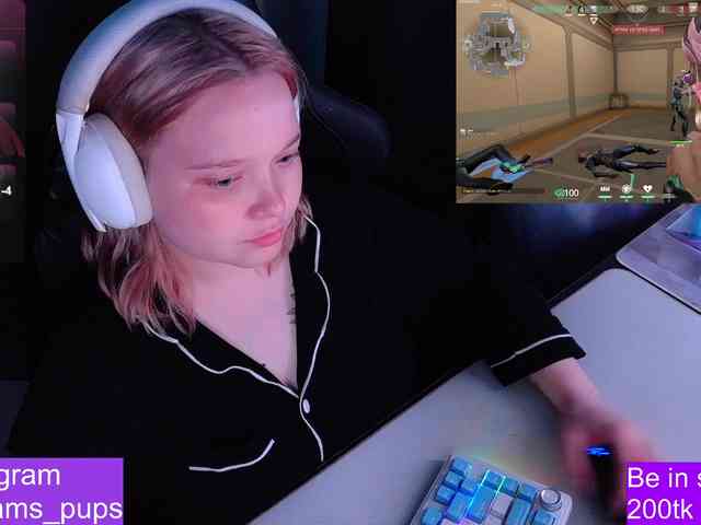AlinaAdams webcam