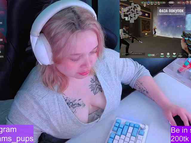 AlinaAdams webcam