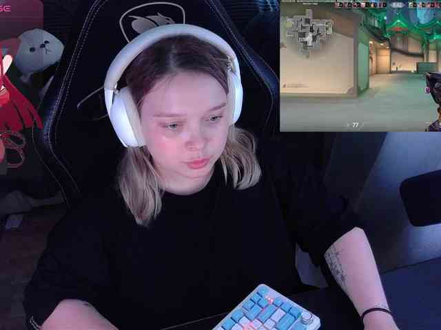 AlinaAdams webcam