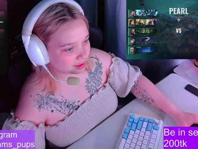 AlinaAdams webcam