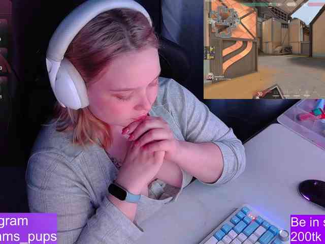AlinaAdams webcam