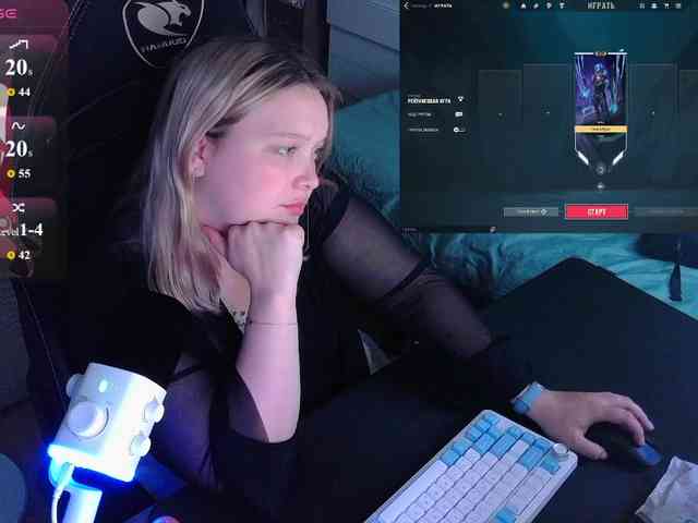 AlinaAdams webcam