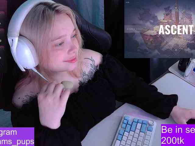 AlinaAdams webcam