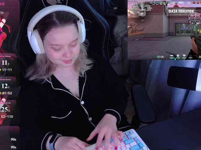 AlinaAdams webcam