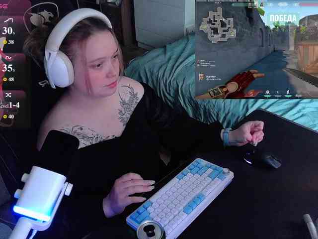 AlinaAdams webcam