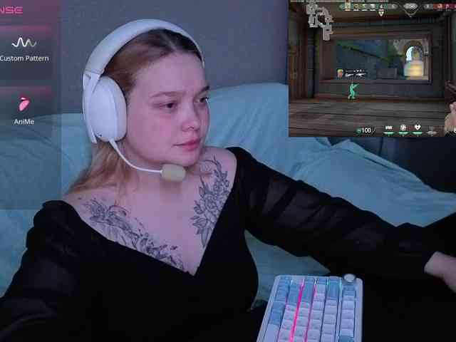 AlinaAdams webcam