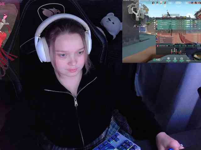 AlinaAdams webcam