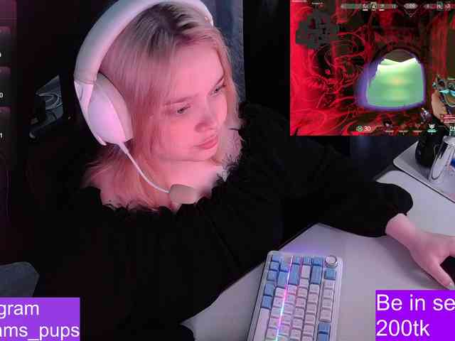 AlinaAdams webcam