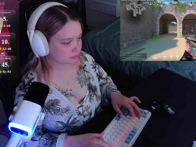 AlinaAdams webcam