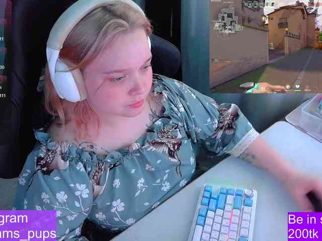 AlinaAdams webcam