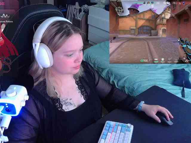 AlinaAdams webcam