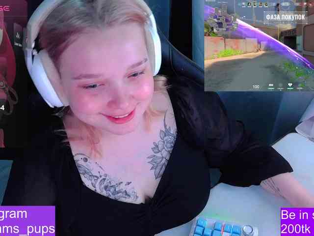 AlinaAdams webcam