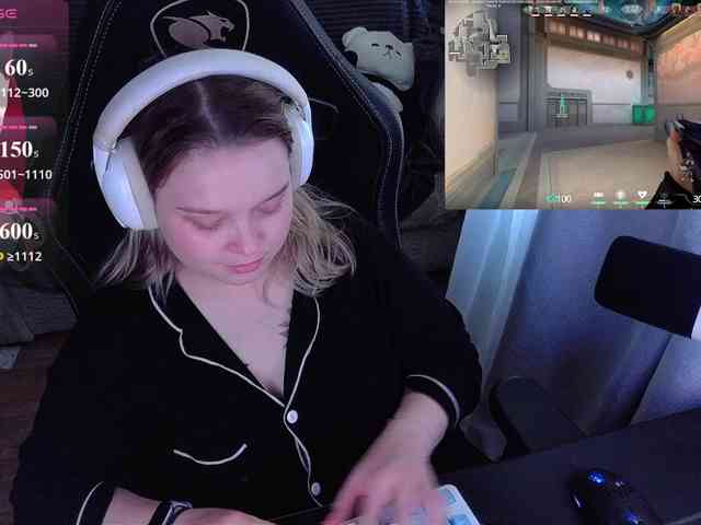 AlinaAdams webcam