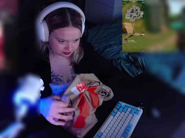 AlinaAdams webcam