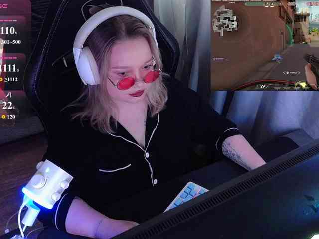 AlinaAdams webcam