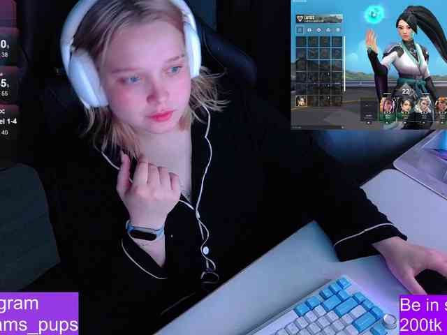 AlinaAdams webcam